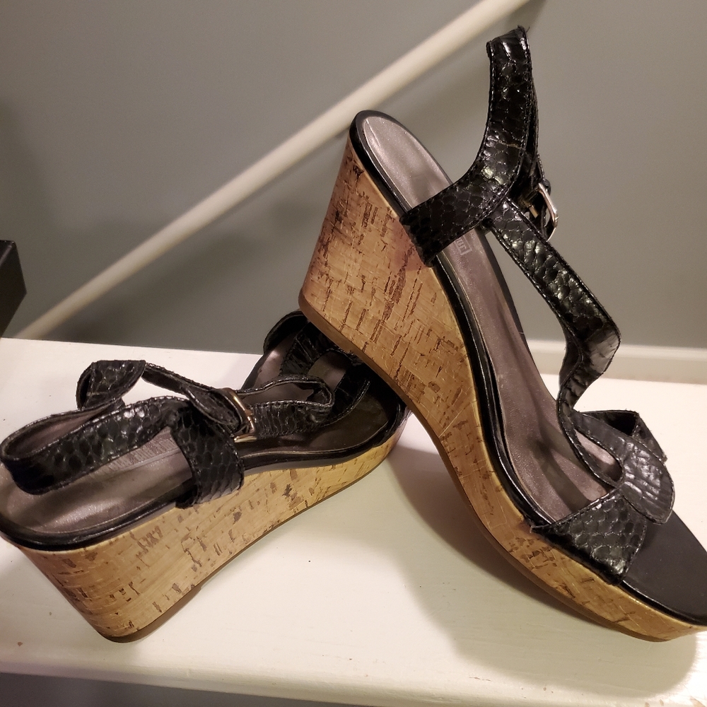 Coach and Four black espadrille sandals 7.5